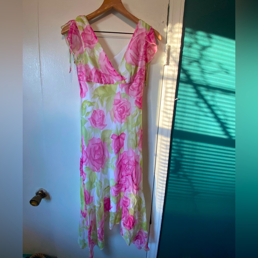 BYER TOO! Floral 2000s midi dress